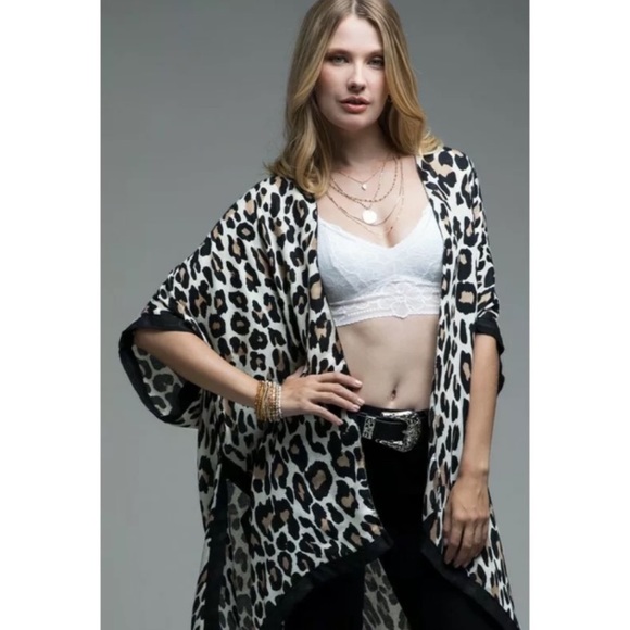 SOLD OUT Beige Leopard Kimono Border Open Wrap - Picture 3 of 6